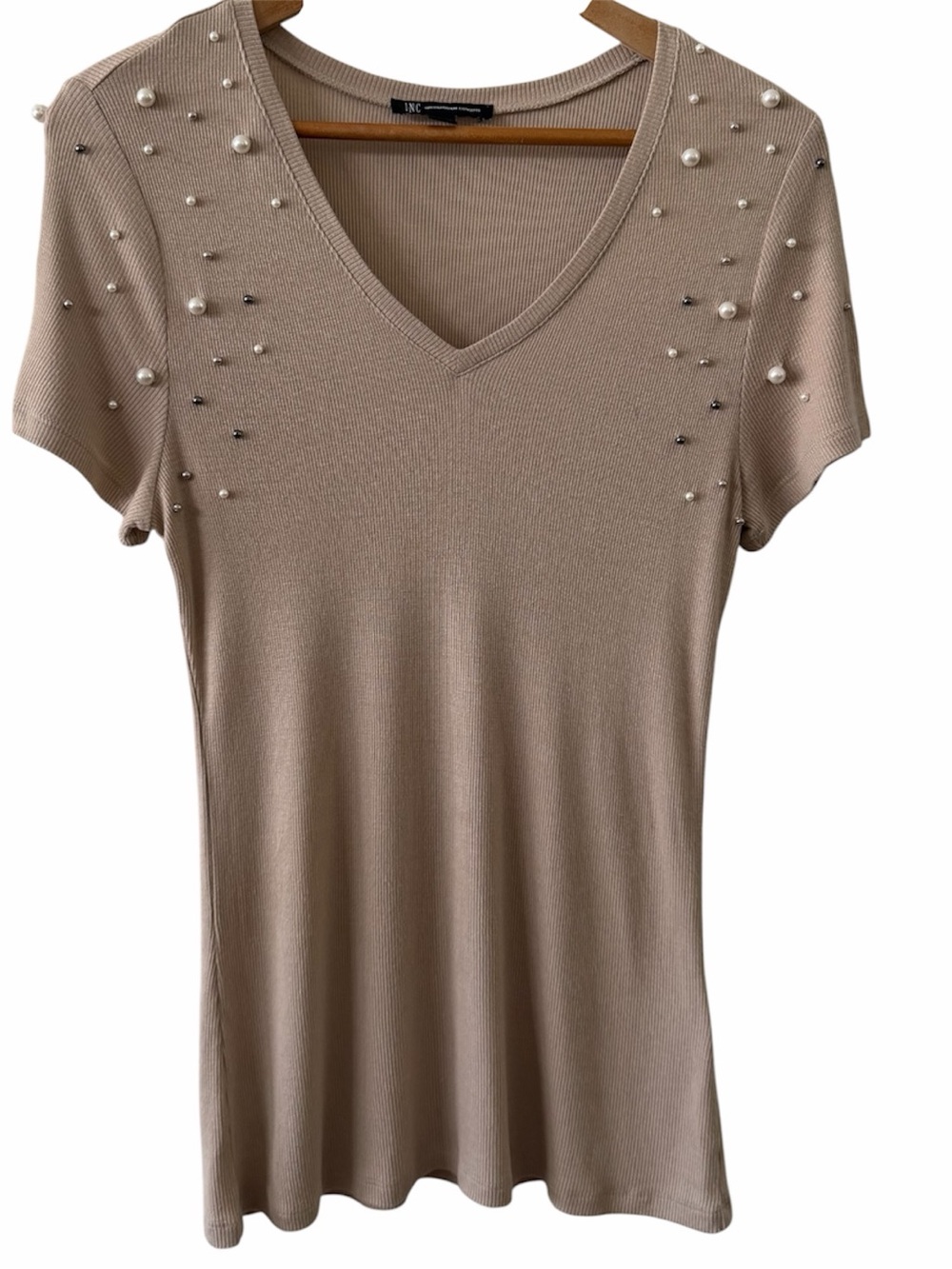 INC Beige V-Neck Short Sleeve Top with Pearl Accents size Medium